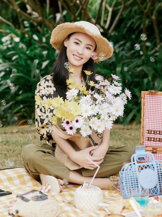 Cuoc song cua 2 sao nu sau scandal anh nong voi Tran Quan Hy-Hinh-4