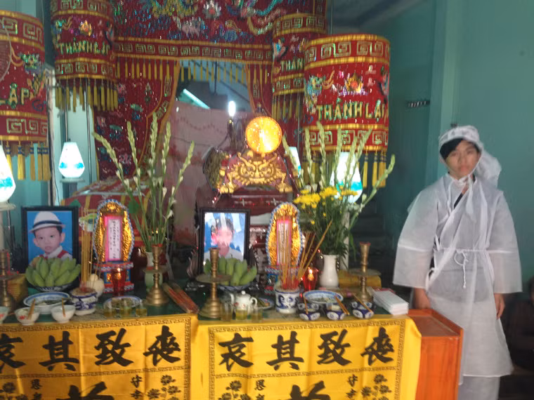 Đứa con đầu lòng Phạm Quốc Vương mới 14 tuổi đã sớm mồ côi mẹ và mất đứa em thơ.