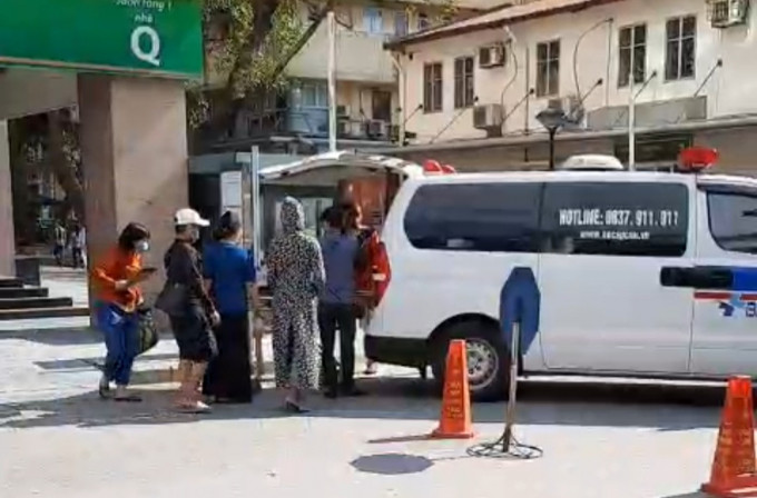 Benh vien Bach Mai giai the don vi truc thuoc, hang chuc nguoi that nghiep?