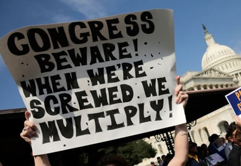 Nhân viên liên bang bị cho nghỉ việc biểu tình cảnh cáo Quốc hội Mỹ.