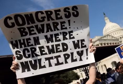 Nhân viên liên bang bị cho nghỉ việc biểu tình cảnh cáo Quốc hội Mỹ.