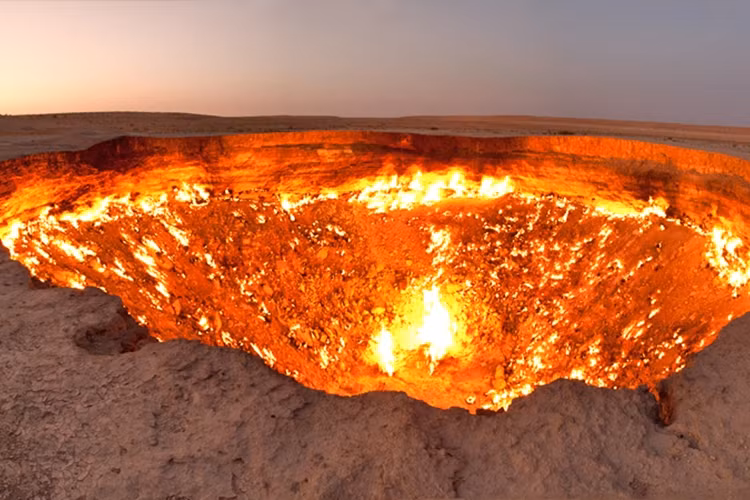 "Cửa địa ngục" ở Tajiikistan.