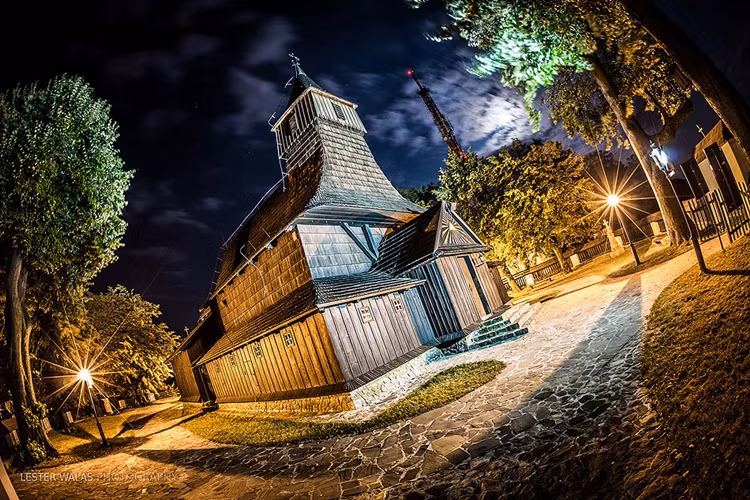 Nhà thờ St Martin ở làng Zawada, Ba Lan.