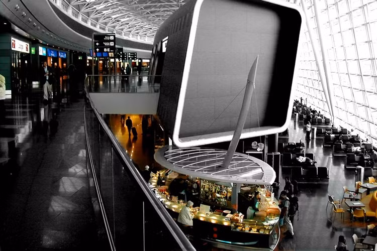 Tại sân bay Zurich của Thụy Sĩ hành khách có thể thưởng thức các loại chocolate thượng hạng của Sprüngli Café.