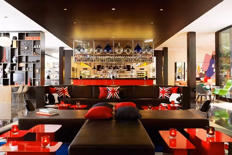 Về hạng mục khách sạn/giải trí, giải nhất thuộc về Citizen M London Bankside, Vương quốc Anh.