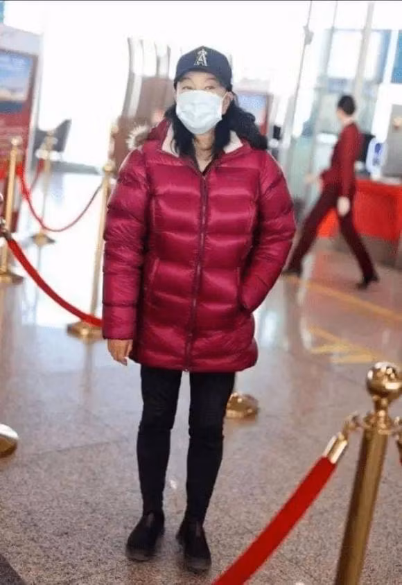 Luu Hieu Khanh ve que chon nghia trang, coi toc gia va khong tre nua-Hinh-7