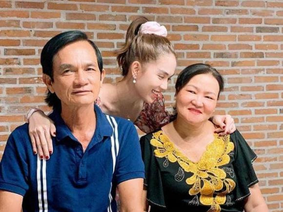 Ngoc Trinh bat mi ly do khien co doi xu voi me ke nhu me ruot