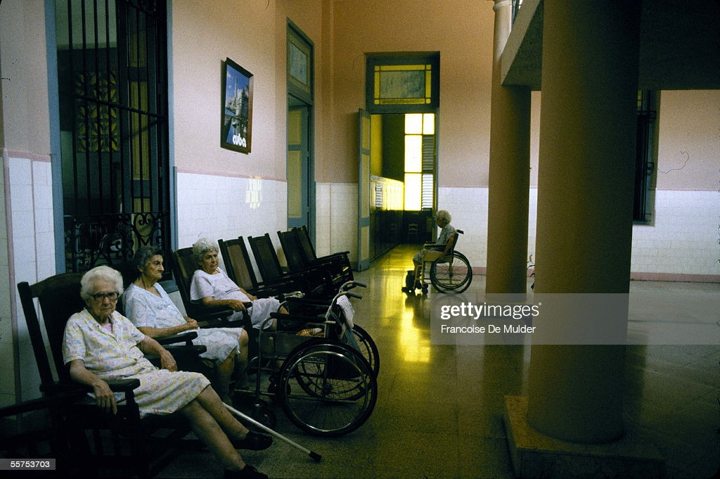 Người cao tuổi trong cơ sở dưỡng lão Santovena, tu viện Santa-Clara, Havana.