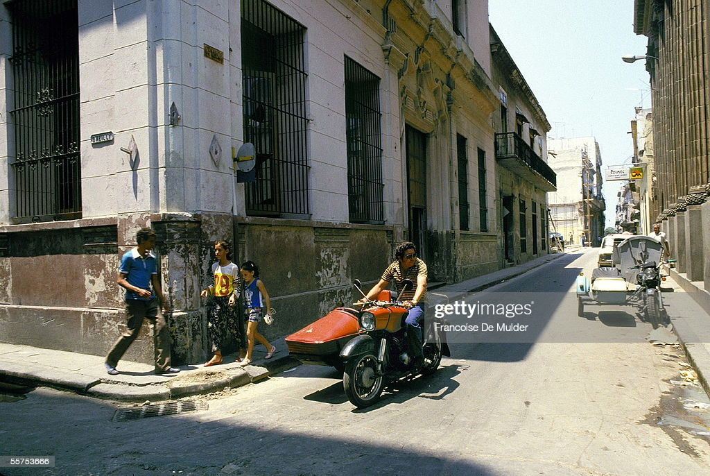 Một góc phố Havana năm 1988.
