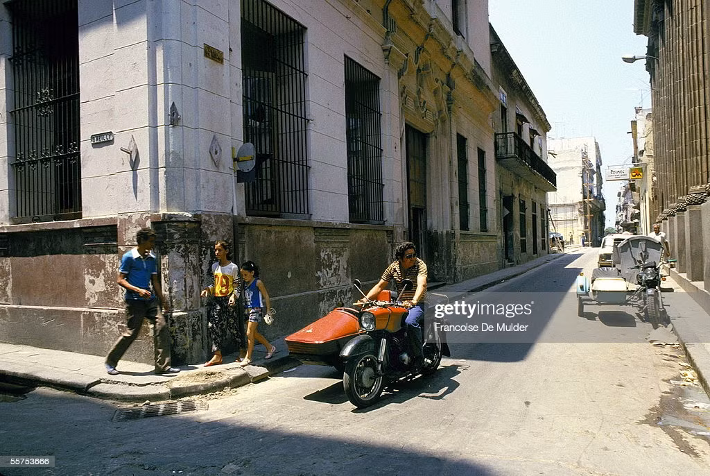 Một góc phố Havana năm 1988.