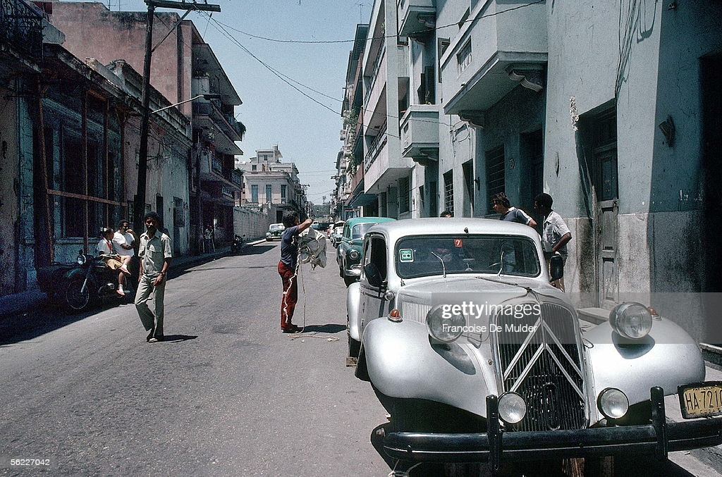 Một chiếc xe Citroen.