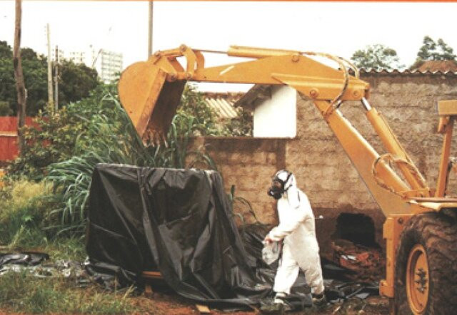 Các viên cesium đã được chia sẻ khắp nơi, đến nỗi ô nhiễm phóng xạ sau đó được tìm thấy cách xa tận 100 dặm. Hơn 40 ngôi nhà trong thành phố bị phát hiện có mức độ bức xạ cao và buộc phải phá dỡ.