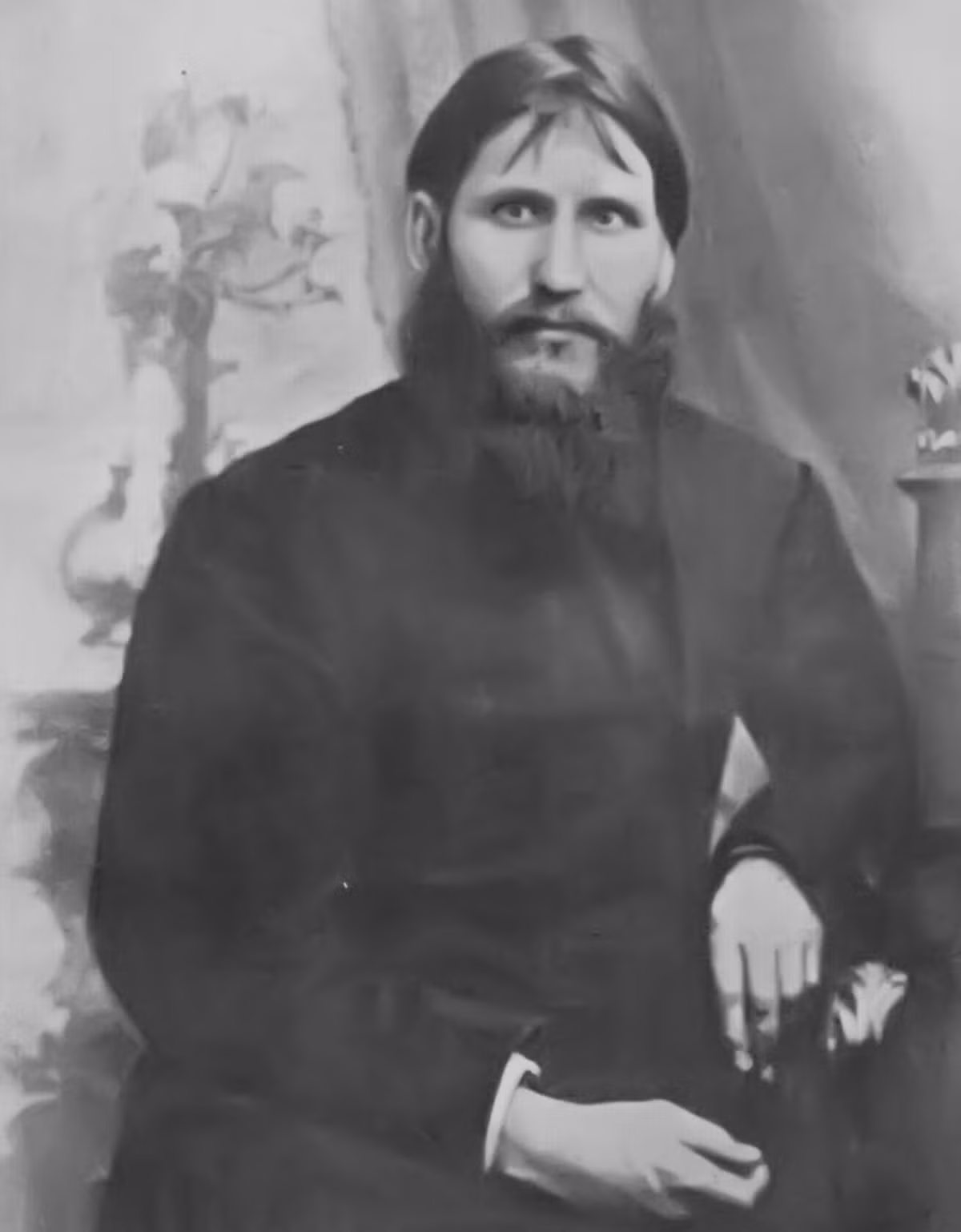 Rasputin đặc biệt có ảnh hưởng đối với hoàng hậu Alexandra, và được đồn đại là người tình của bà. Khi Nicholas lên đường để chỉ huy quân đội Nga trong Thế chiến I, Rasputin đã cai trị đất nước thông qua Alexandra.