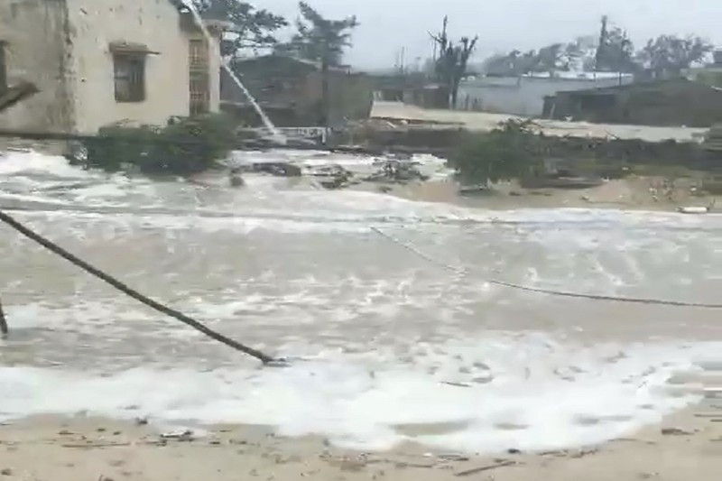 Quang Tri, Thua Thien-Hue: Lu dang len, nhieu nguoi mat tich-Hinh-2