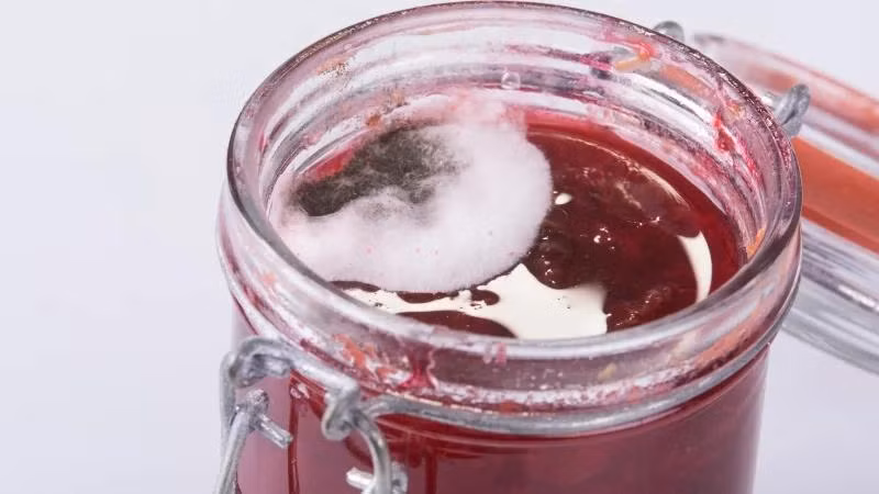 3 thực phẩm mốc meo vẫn ăn tốt, riêng 5 loại tuyệt đối đổ bỏ 3 thuc pham moc meo van an tot, rieng 5 loai tuyet doi do bo