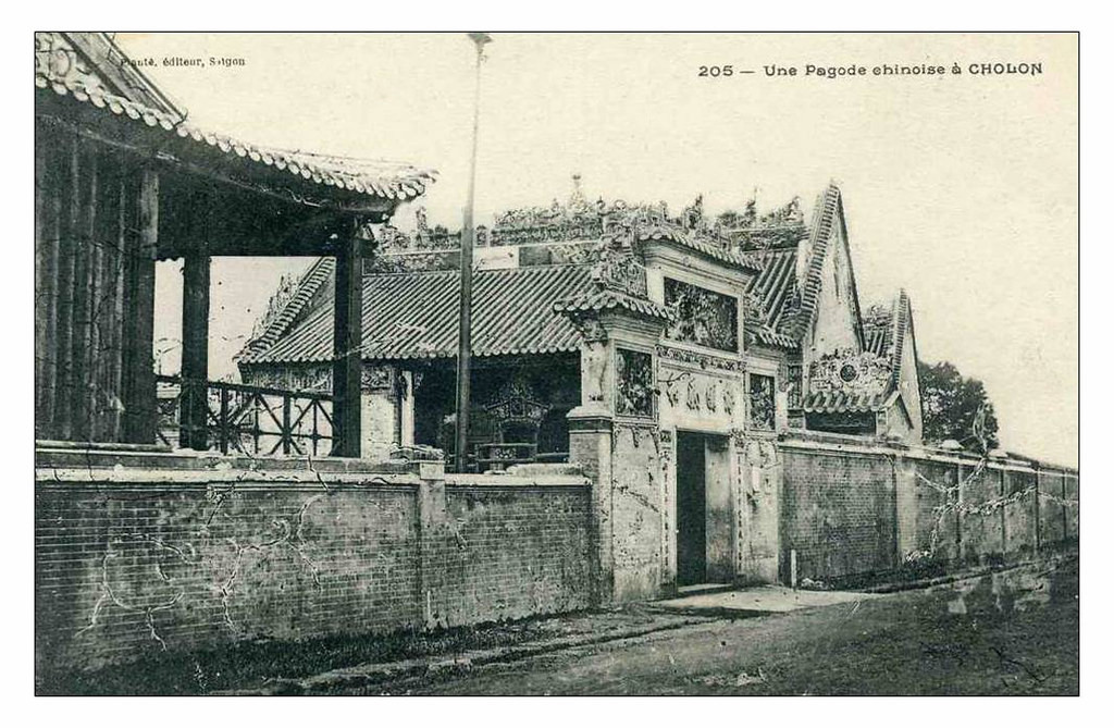 Hội quán Nghĩa An có kiến trúc tổng thể hình chữ nhật với các dãy nhà khép kính vuông góc. Nhìn chung, kiến trúc và trang trí ở miếu thể hiện rõ nét phong cách Triều Châu.