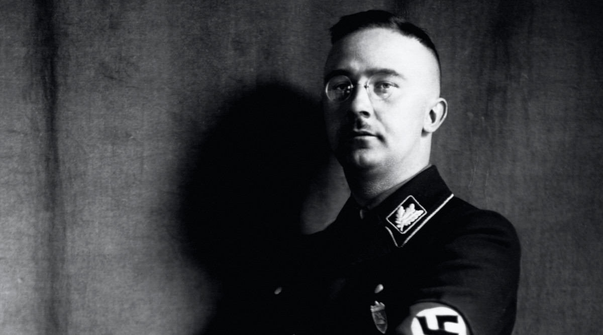Tại trại này, Himmler đã thừa nhận mình chính là trùm mật vụ của Đức Quốc xã. Sau đó ông ta được đưa tới sở chỉ huy Tập đoàn quân số 2 của Anh ở Lüneburg, và được bác sĩ Wells đã tiến hành một cuộc khám xét y tế.