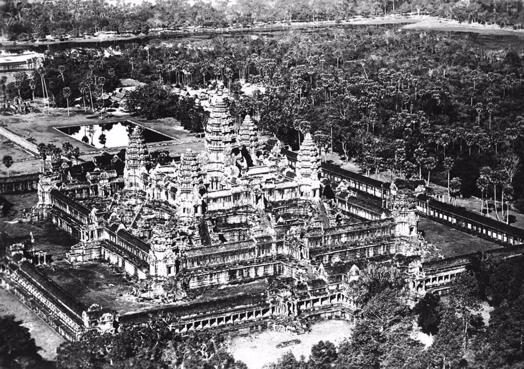 Angkor Wat nhìn từ máy bay, 1937.