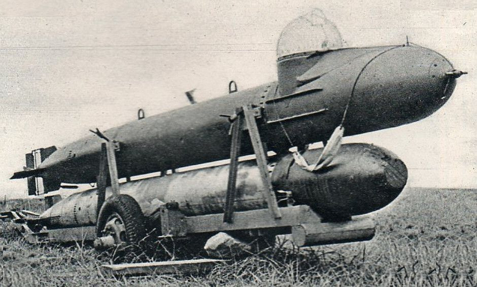 Người Đức cũng thành công trong việc đánh chìm hai tàu tuần tra của Anh tại biển Normandy vào tháng 7/1944 bằng ngư lôi Chariot được đặt tên là Neger của họ.