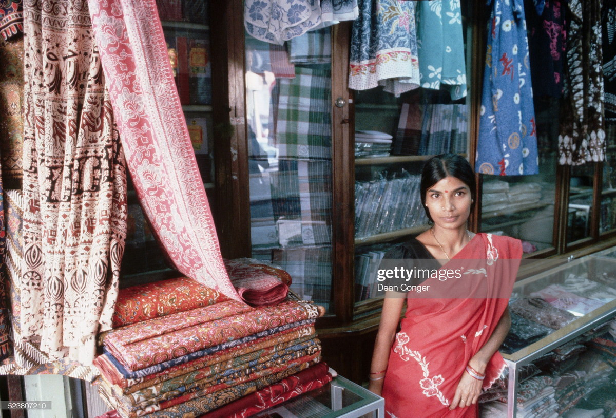 Cửa hàng tơ lụa của ngưới Ấn Độ.