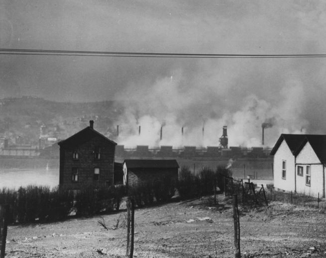 Nhiều cư dân địa phương đã có triệu chứng nghiêm trọng về sức khỏe sau khi hít thở trong làn sương độc. Một làn sóng các cuộc gọi điện thoại ập đến các bệnh viện và bác sĩ trong khu vực. Hội đồng Y tế địa phương đã đề nghị cư dân rời khỏi thị trấn.