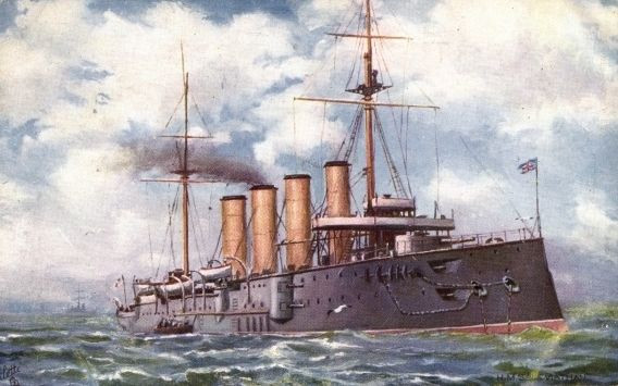 Thuyền trưởng Robert Warren Johnson của tàu HMS Cressy nhìn thấy tàu ngầm Đức và ra lệnh nổ súng tấn công đáp trả nhưng không hiệu quả. Ở thời điểm Thế chiến I, vũ khí dùng cho tác chiến chống ngầm rất hạn chế và hiệu quả không cao.