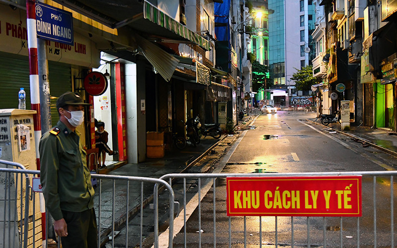 Bay ngay qua, binh quan moi ngay co 3.374 ca mac moi COVID-19