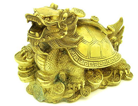 Rùa đầu rồng có tác dụng giải trừ vận hạn và đặc biệt làm giảm thiểu đáng kể những điều không thuận lợi do hướng nhà gây ra.