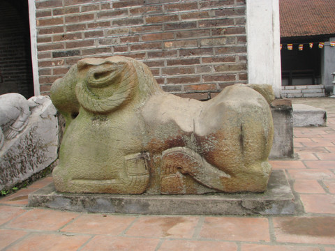 Nó là dấu tích cổ xưa nhất còn sót lại trong ngôi chùa hơn ngàn tuổi này.