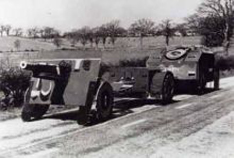 Pháo giả bằng gỗ dán do quân Anh chế tạo để lừa quân Đức. Ảnh: Normandiememoire.