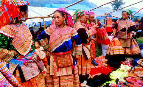 Một phiên chợ của đồng bào dân tộc. Ảnh minh họa.