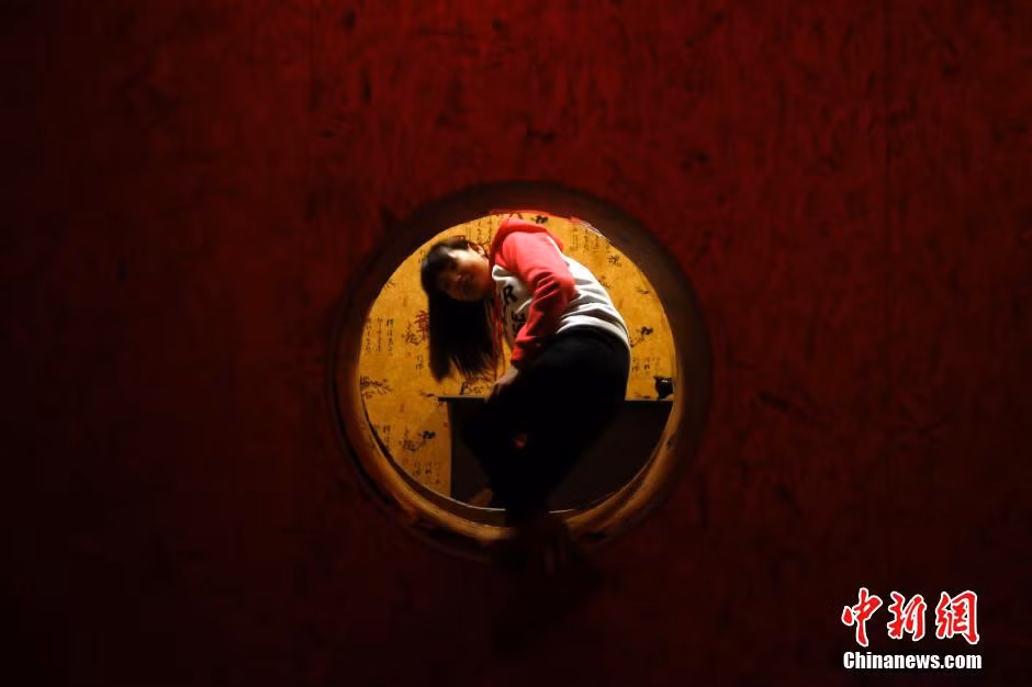 Thực ra, trò này không còn quá xa lạ đối với các bạn mê trò chơi điện tử trực tuyến khá phổ biến ở Nhật mang tên Takagism.