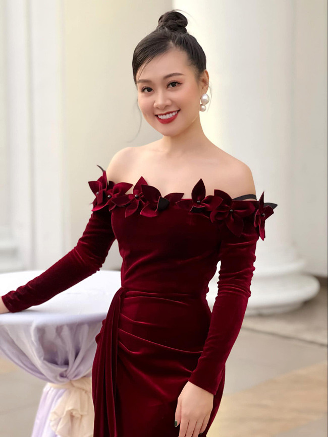 Trước và sau khi sinh con, cô có một lộ trình chăm sóc nhan sắc, sức khỏe cụ thể, rõ ràng.