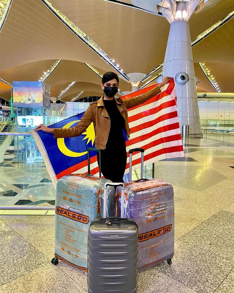 gười đẹp Lavanya Sivaji đến từ Malaysia.