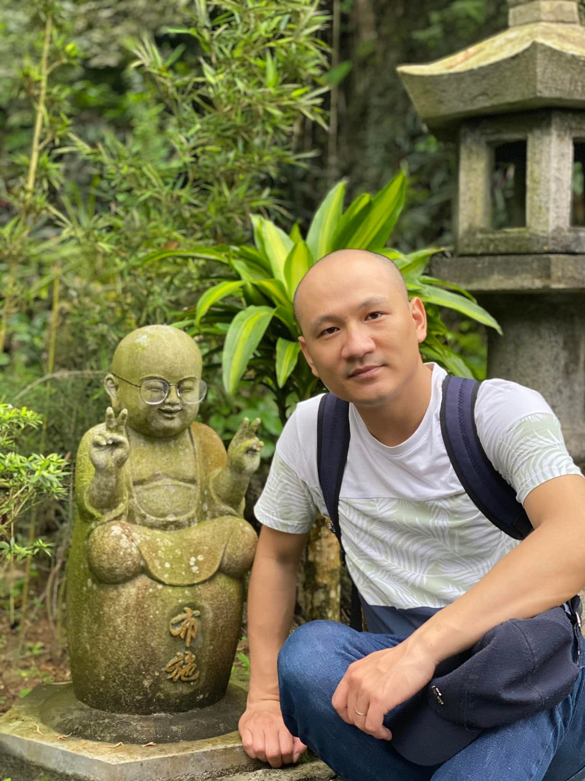 Thông báo ngừng dẫn 'Ai là triệu phú' của Phan Đăng cũng khiến nhiều người tiếc nuối. Trong 3 năm gắn bó với chương trình, Phan Đăng đã để lại ấn tượng tốt với khán giả xem truyền hình. Hiện tại, anh là Thư ký tòa soạn của nguyệt san An Ninh Thế Giới cuối tháng, ấn phẩm của báo Công An Nhân Dân.