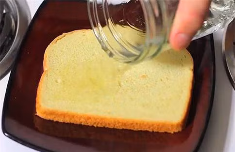 Do giam vao mieng banh my, nhin ket qua ai cung tron mat bat ngo