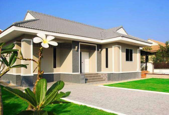 Xây dựng nhà cấp 4, 3 phòng ngủ với kinh phí chỉ nhỉnh 300 triệu là việc không dễ dàng. Gia chủ cần phải tiết kiệm hết mức có thể từ việc lựa chọn phong cách thiết kế, nguyên vật liệu, thuê nhân công… hoặc tận dụng thêm nguồn lực sẵn có của gia đình