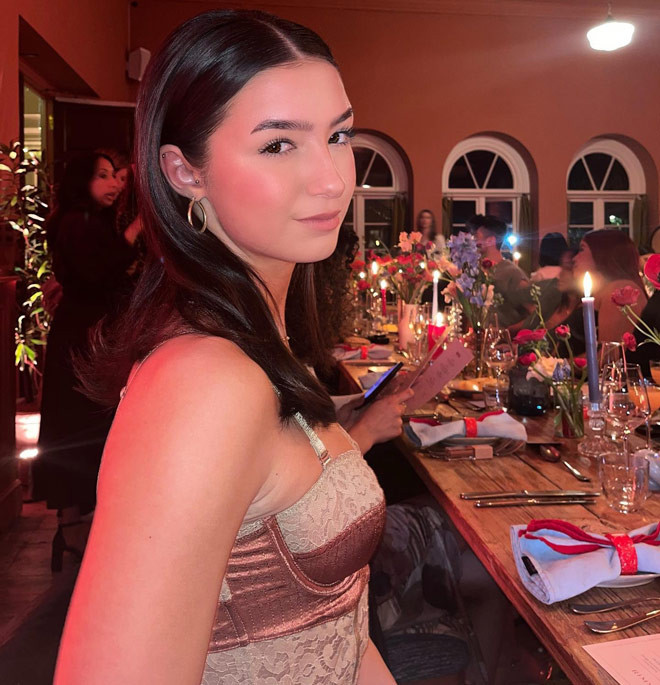 Video: Co gai kiem du tien de mua mot ngoi nha nam 17 tuoi