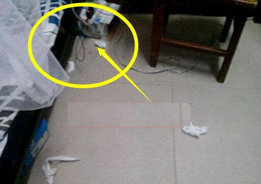 Đồ đạc mang theo xui xẻo, khi nằm ngủ trên giường sẽ bị vận rủi, tài lộc không đến, ngoài ra về mặt sức khỏe, nếu đồ lặt vặt chất thành đống dưới gầm giường là điều đáng tiếc, sẽ không thể thông gió cho gầm giường, độ ẩm cơ thể con người tăng lên. 