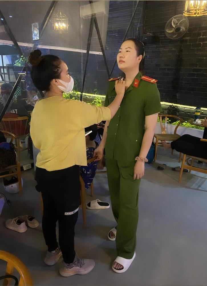 Theo Ngoc Trinh lam giup viec, Thuy Kieu gio di dong phim moi hot!-Hinh-4