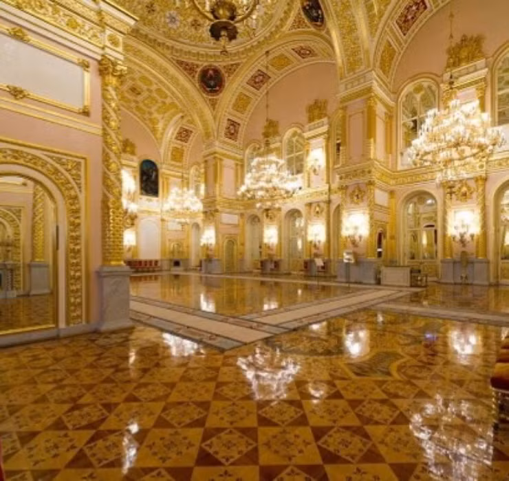 Cung điện có 5 phòng nghi lễ lớn được đặt theo các tên: St George, St.Vladimir, St.Andrew, St.Alexander và Catherine (Nguồn ảnh: Vietnamnet).