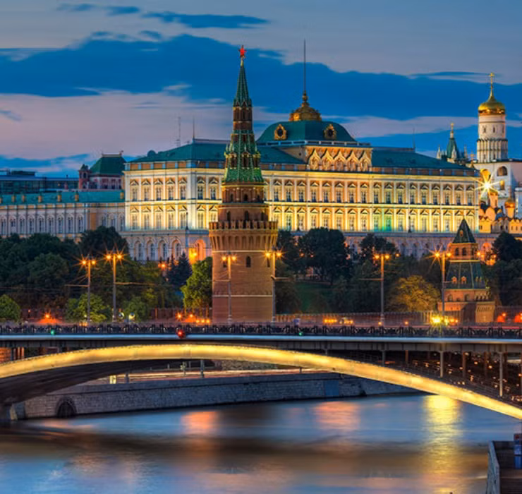 Cung điện Kremlin (Moscow, Nga) được đặt nền móng và xây dựng từ khoảng giữa thế kỷ XII, nhưng đến 1849 thì mới được hoàn thành (Nguồn ảnh: Đi chơi nước Nga).