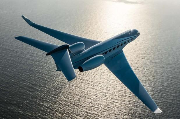 Kim Kardashian chi 150 trieu USD mua chuyen co co thiet ke giong nha rieng