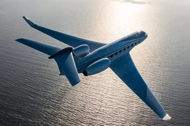 Kim Kardashian chi 150 trieu USD mua chuyen co co thiet ke giong nha rieng