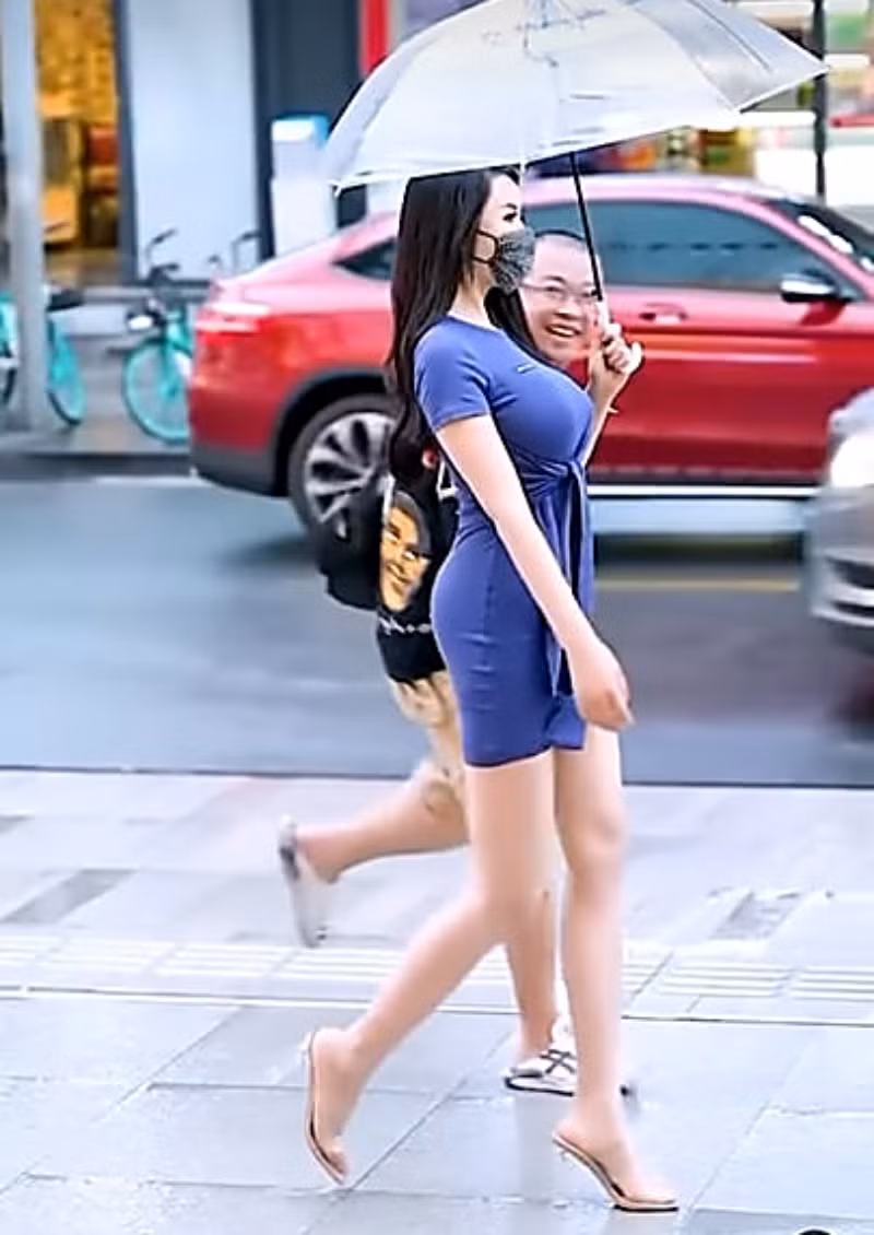 “Sieu vong 1 duong pho” dien vay om sat ton dang khien ai cung ngoai nhin