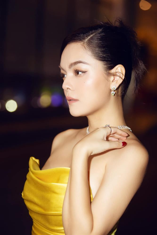 Su that nga ngua ve thong tin Pham Quynh Anh duoc tinh tre cau hon