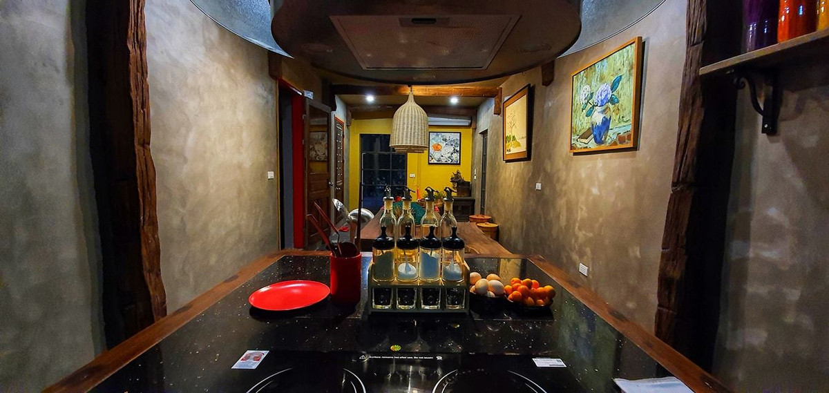 Ngôi nhà ‘thuận tự nhiên’ ở vùng núi Hòa Bình, nội thất làm từ đồ bỏ đi ảnh 7