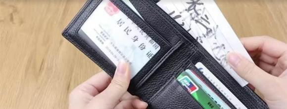 Du co bao tien trong vi, tot nhat ban nen nhet mot to giay vao do-Hinh-5