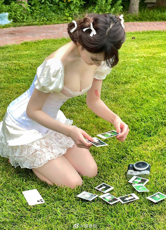 Nét quyến rũ của các cô gái tuổi mới lớn phải đến một cách tự nhiên.