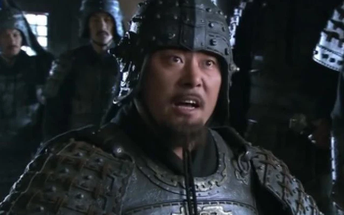 Ky phung dich thu khien ai tuong cua Tao Thao phai kieng ne la ai?